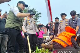 Cianjur wajibkan pemilik perahu di Waduk Jangari sediakan tempat sampah