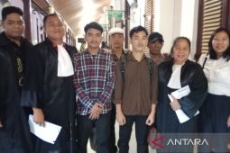 PH minta majelis hakim bebaskan dua terdakwa kasus pertalite 20 liter
