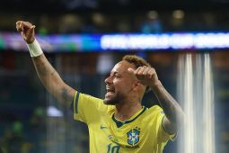 Neymar sempat menangis setelah kembali bela Brasil di Piala Dunia
