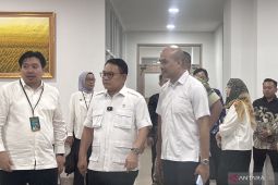 KSP jenguk wanita korban penyekapan dan penganiayaan tiga tahun di RSHS Bandung