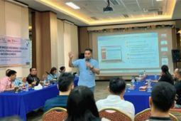 OJK Maluku gandeng perbankan perluas edukasi keuangan lewat training kepada masyarakat