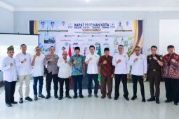 Buka rakerda KADIN, Wali Kota Tebing Tinggi tekankan kolaborasi atasi tantangan ekonomi daerah