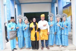 Merawat pantun telangkai di tengah arus reras modernisasi
