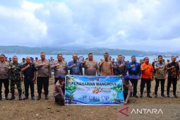 TNI AU ajak warga Ambon dan Polri terlibat pelestarian lingkungan pesisir