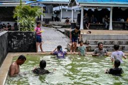 Tanpa pungli, Pemandian Sidebuk-Debuk dibanjiri wisatawan