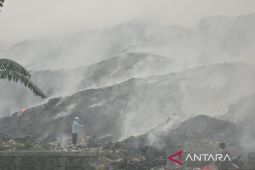 Dua heli water bombing hingga skema TMC padamkan api di TPA Tangerang
