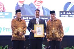 Mentan Amran terima Wredatama Nugraha Utama atas swasembada pangan