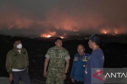 BNPB kerahkan helikopter untuk padamkan kebakaran TPA Jatiwaringin