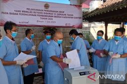 Efisiensi administrasi, Pemkab Gianyar musnahkan ribuan lembar berkas dan arsip usang