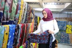 Babel gaungkan bangga pakai-beli batik karya daerah