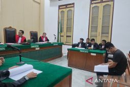 Kejaksaan sebut Jonni Ronal Simanjuntak berstatus tersangka di kasus eks Kadis PMD Samosir