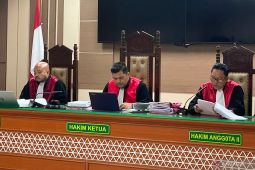 Pengadilan Indramayu tunda vonis salah satu terdakwa kasus pembunuhan satu keluarga