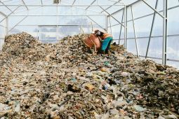 DLH Cirebon sebut TPS BUMDes Gempol efektif olah sampah