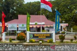 Meski berstatus tersangka, Jonni Ronal Simanjuntak belum ditahan Kejari Samosir