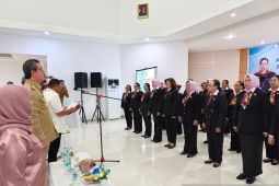 Gubernur sebut Perwosi tingkatkan prestasi perempuan Maluku bidang olahraga