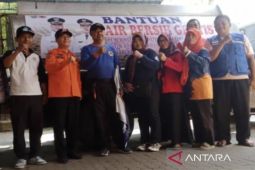 Pemkab Bangkalan mulai salurkan bantuan air bersih