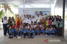 Paser gandeng YHT dan Nestle rehabilitasi pesisir lewat penanaman bakau