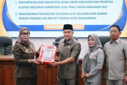 Wali Kota Banjarbaru sampaikan KUA-PPAS 2027 ke DPRD