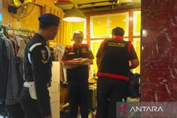 Tim Penyidik Kejati Kaltim geledah Disdikbud Kukar soal korupsi insentif guru
