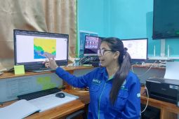 Hari ini cuaca di mayoritas wilayah RI diprakirakan berawan tebal