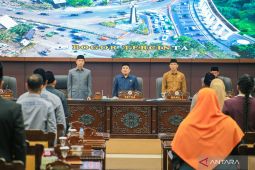 DPRD bersama Pemkot Bogor sahkan perubahan perda RTH untuk capai 30 persen ruang hijau