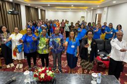 Pemberdayaan perempuan gereja menjadi prioritas Gubernur Papua Tengah