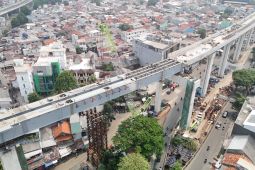 Jalur LRT Jakarta Fase 1B rute Velodrome-Manggarai tersambung 100 persen
