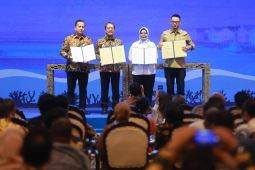 Perkuat ketahanan pangan dan energi, PLN dan KKP buat MoU