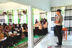 Polisi bentengi siswa baru SMP di Gorontalo dari bahaya NAPZA