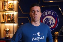 Arema perkuat lini belakang dengan datangkan bek Diego Landis
