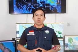 Cuaca Senin, Waspada hujan disertai petir dan angin kencang di Sumatera Utara