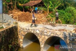 Pembangunan Jembatan Armco Tamansari Bekasi dikebut tingkatkan mobilitas