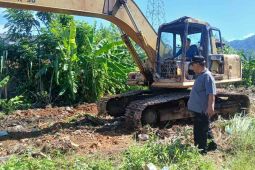 Pemkab Aceh Selatan kerahkan alat berat normalisasi saluran irigasi