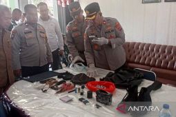 Densus 88 ungkap terduga pelaku ledakan di MAN 3 Padang adalah pelajar