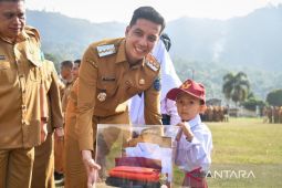 Legislator ingatkan agar bantuan seragam di Sawahlunto tepat sasaran