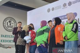 Ketua PKK Surabaya apresiasi alumni UC bantu 100 ojol perempuan