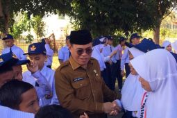 Sekda Bone Bolango beri motivasi siswa baru meraih prestasi