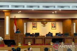 Wagub Giri tanggapi raperda tata cara penyusunan produk hukum