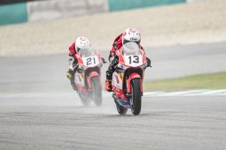 Pebalap muda Astra Honda raih dua podium pada IHTTC 2026 Sepang