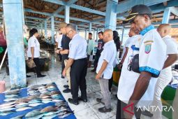TPID Sorong intensifkan pengawasan harga bahan pangan untuk kendalikan inflasi