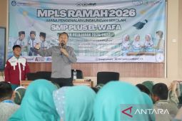 Pemkab Bekasi ajak siswa baru gunakan teknologi sebagai penunjang belajar