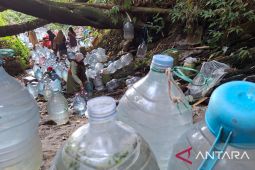 Mata air alami jadi tumpuan warga Mekarsari Cilegon saat kekeringan