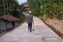 Cianjur targetkan porsi jalan yang telah mantap mencapai 82 persen pada 2027