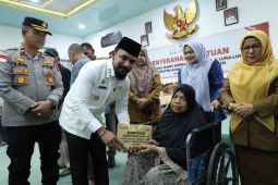 Sebanyak 57 korban banjir di Aceh Timur terima santunan