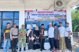 Ketua "DPRD"nya Lingkuang Aua, Afri Suhaldi daftar bacalon wali nagari
