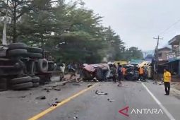 Polisi amankan sopir truk usai kecelakaan beruntun di Sibolangit tewaskan empat orang