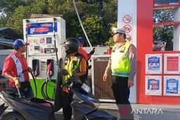 Polres Bangka Barat pantau kendaraan di SPBU cegah pengisian berulang
