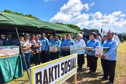 BKKBN distribusikan bantuan 100 keluarga berisiko stunting di Talaud