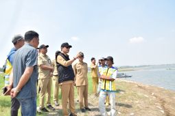 Pemkab Lamongan keruk sedimentasi Waduk Gondang untuk irigasi pertanian