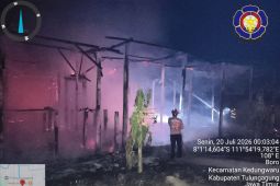 Damkar Tulungagung tangani dua kebakaran kandang ternak